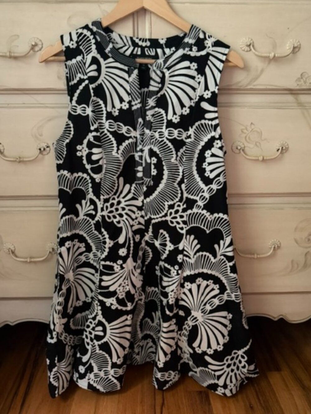 NWOT Banana Republic Black/White Printed Sleeveless Dress- size 10